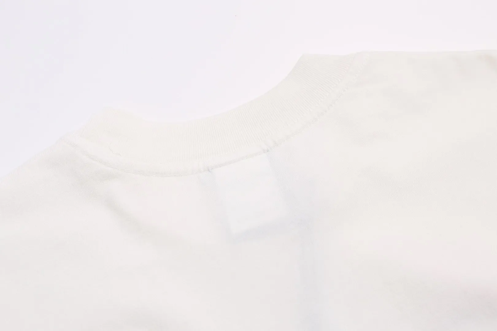 SAINT MICHAEL trendy high street small brain print distressed retro casual long-sleeved loose bottoming T-shirt Fabric: 260g Style number: SM08 Size: S-M-L-XL Color: White Price: P144